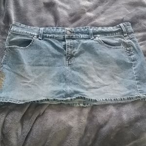 Size 16 old navy jean skirt
